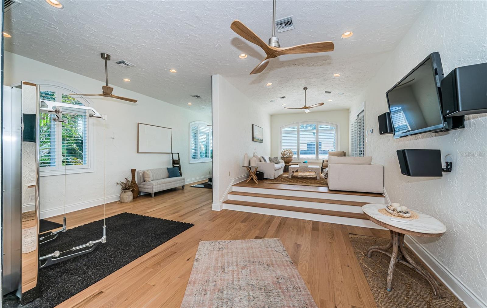 TB8457284 Property Photo