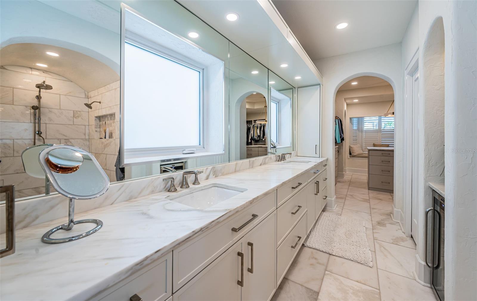 TB8457284 Property Photo