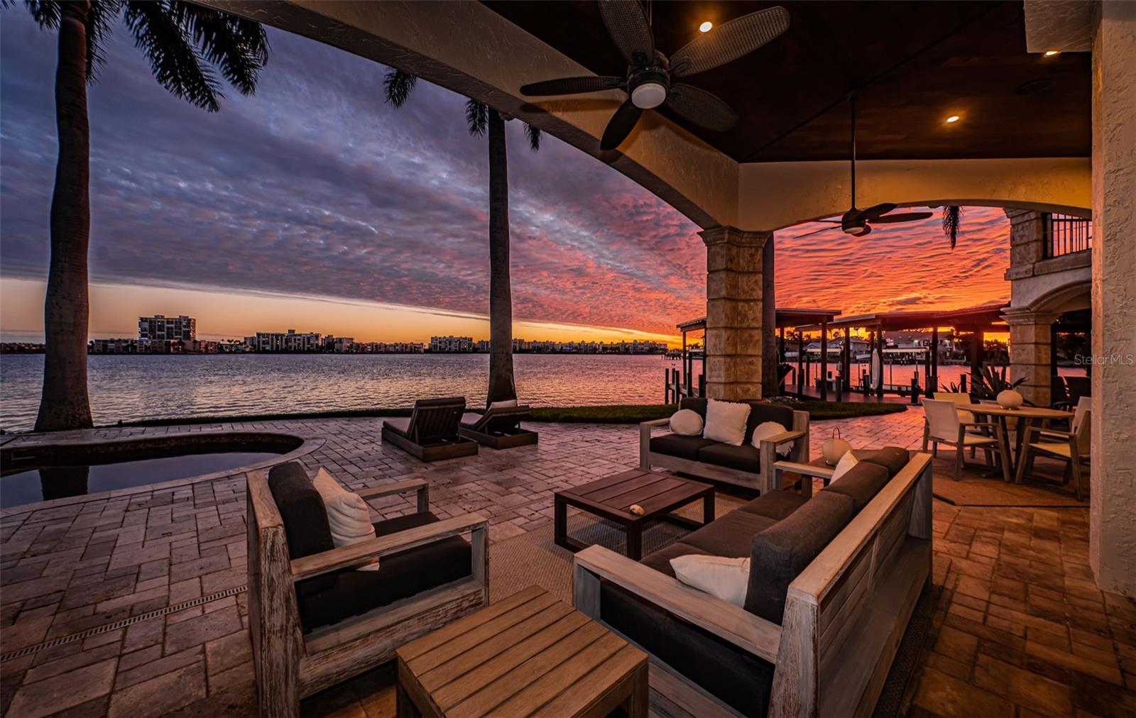 TB8457284 Property Photo