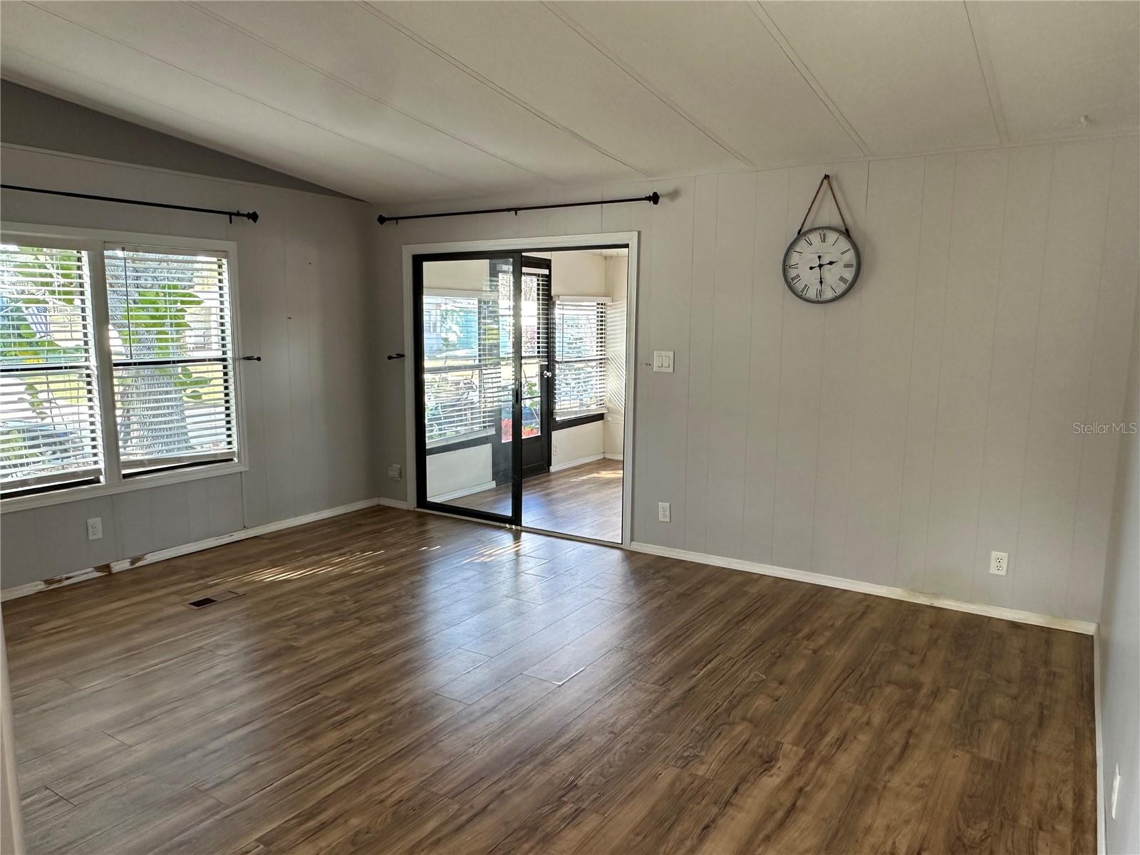 TB8457291 Property Photo