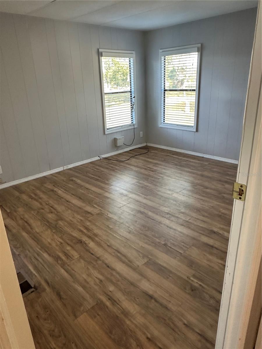 TB8457291 Property Photo