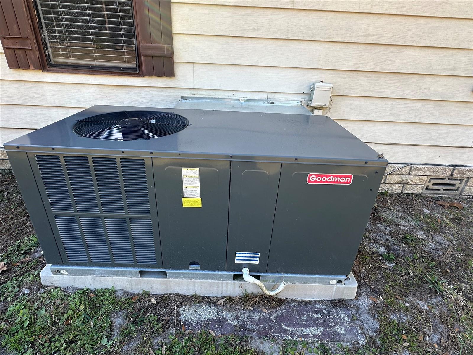 TB8457291 Property Photo