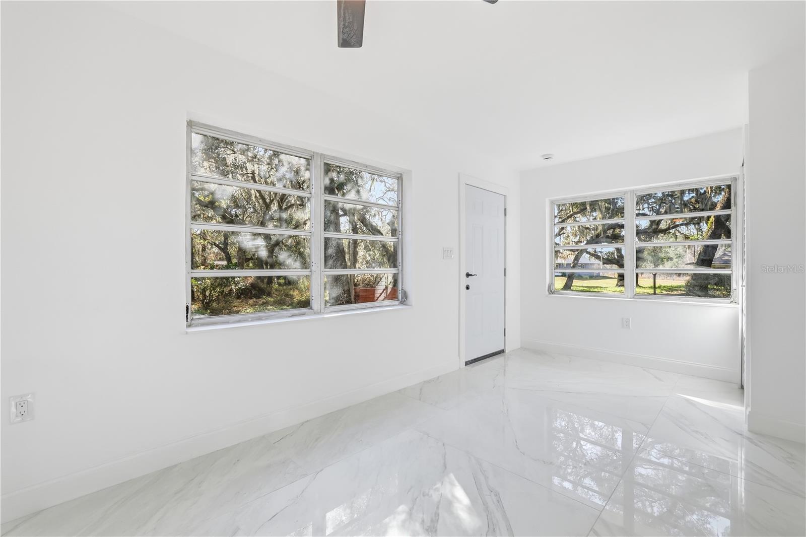 TB8457354 Property Photo