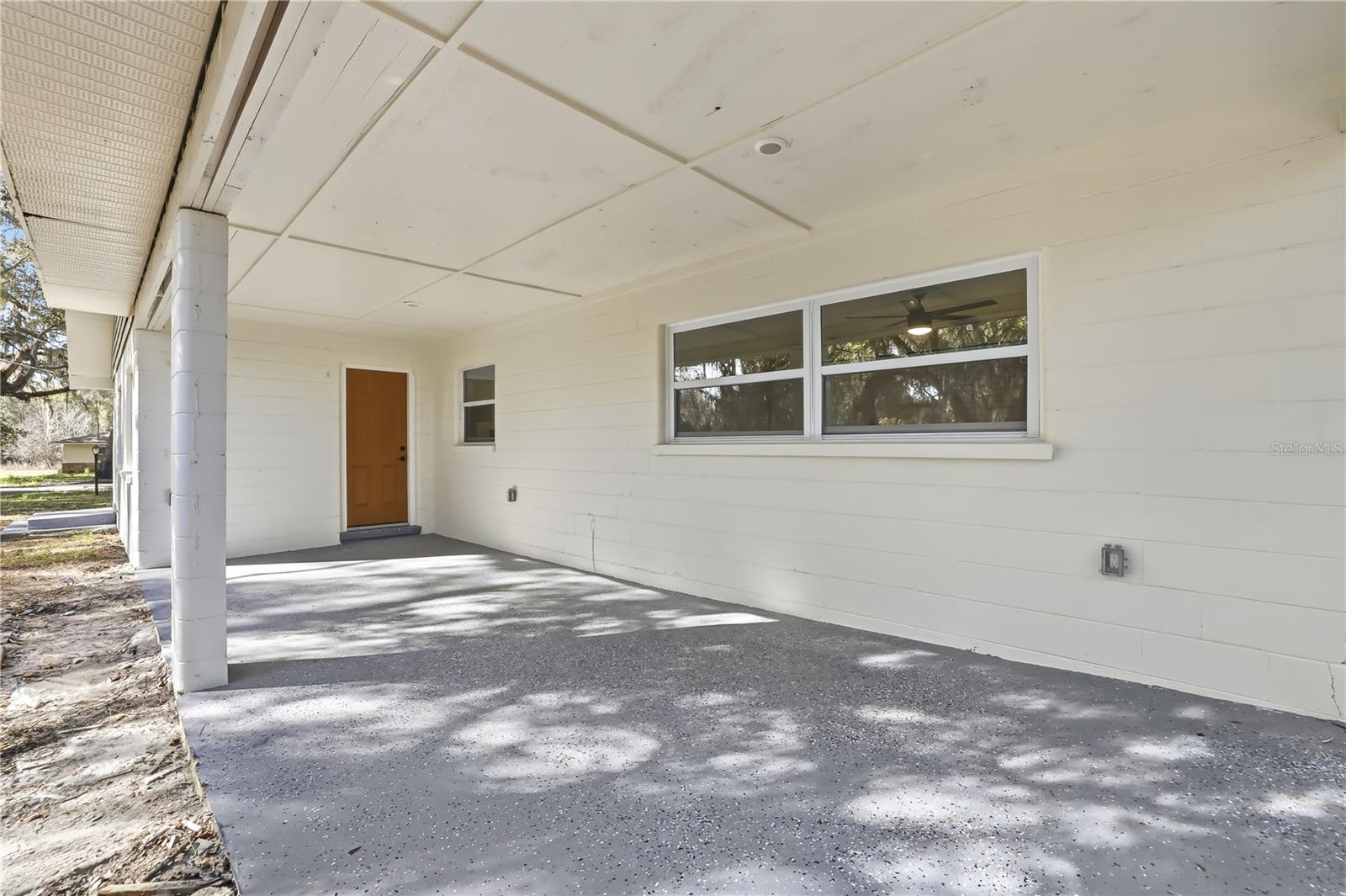 TB8457354 Property Photo