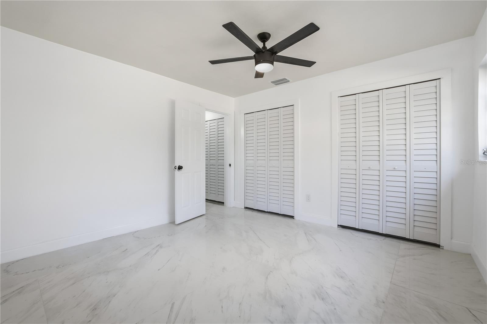 TB8457354 Property Photo