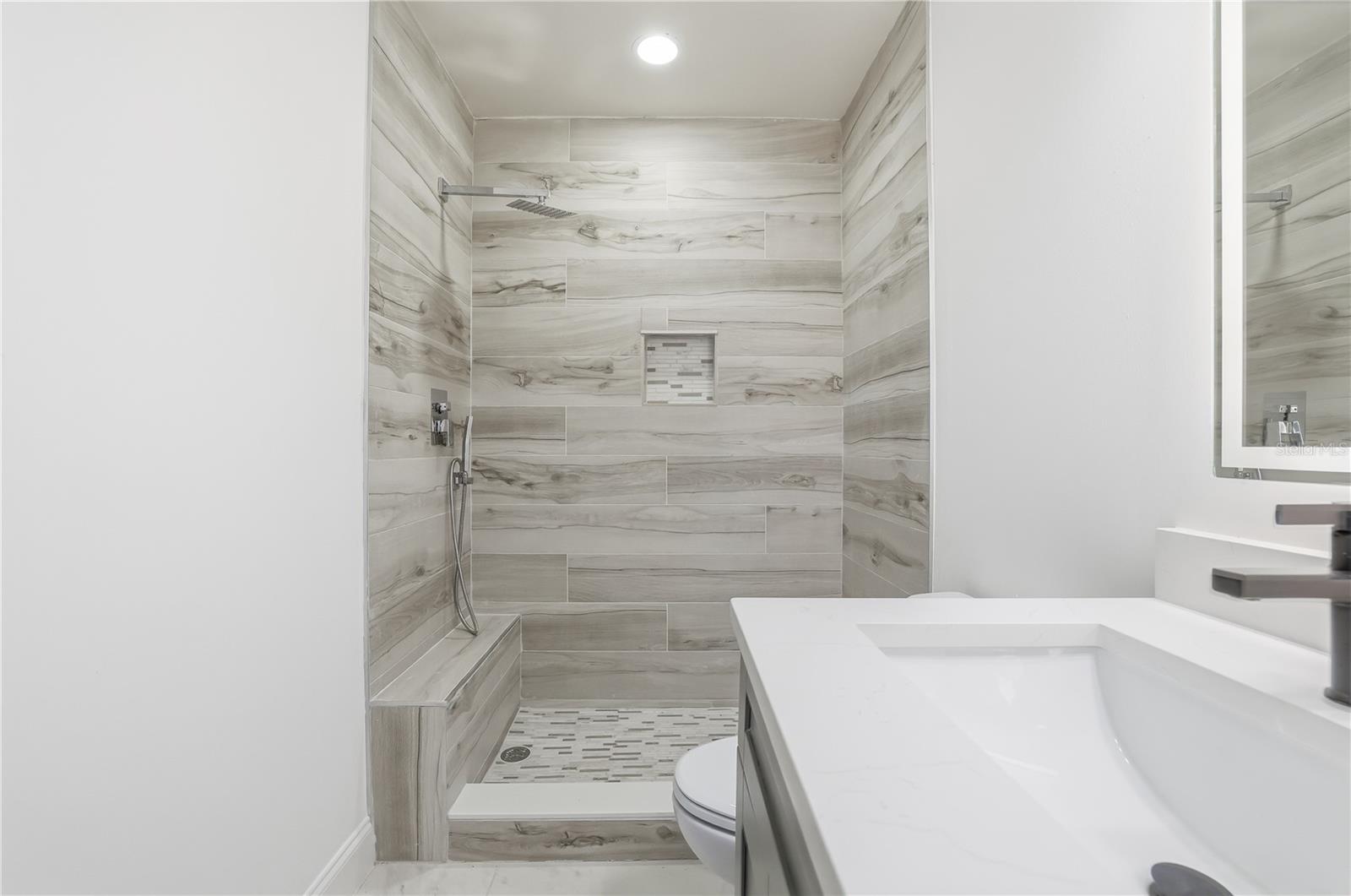 TB8457354 Property Photo