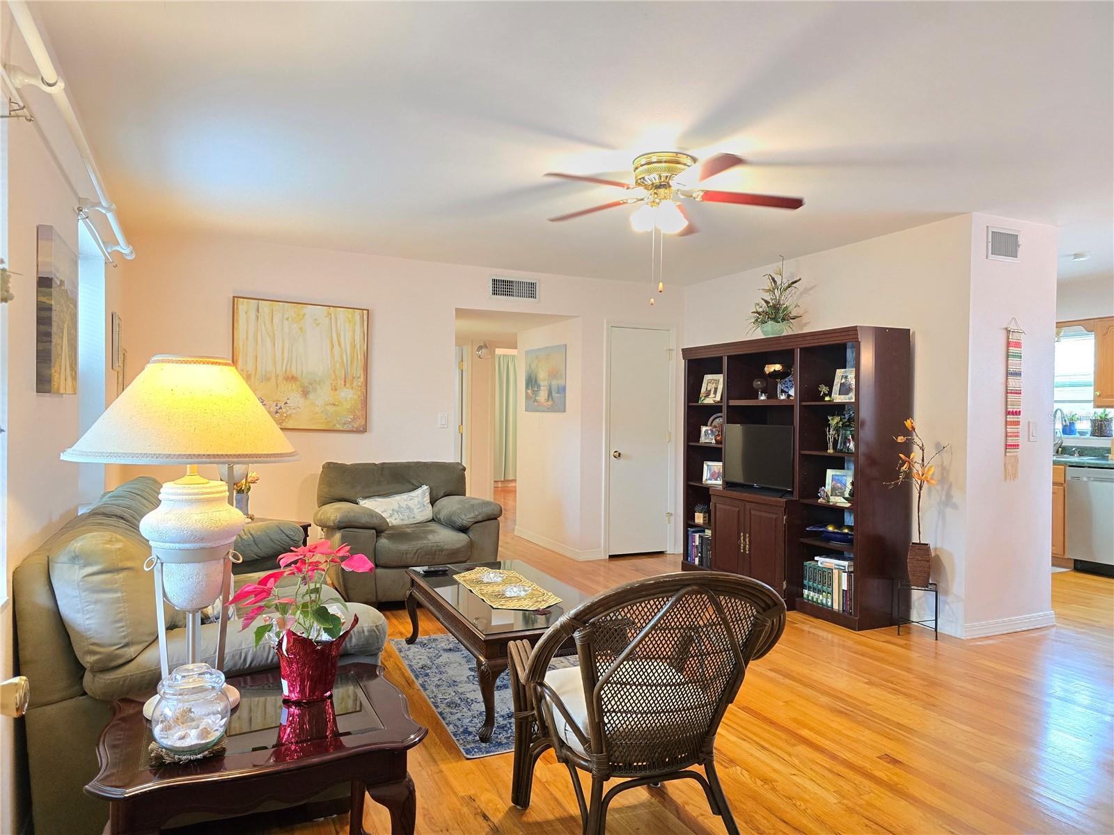 1120 RUE DES CHATEAUX #2A, SOUTH PASADENA, FL, 33707