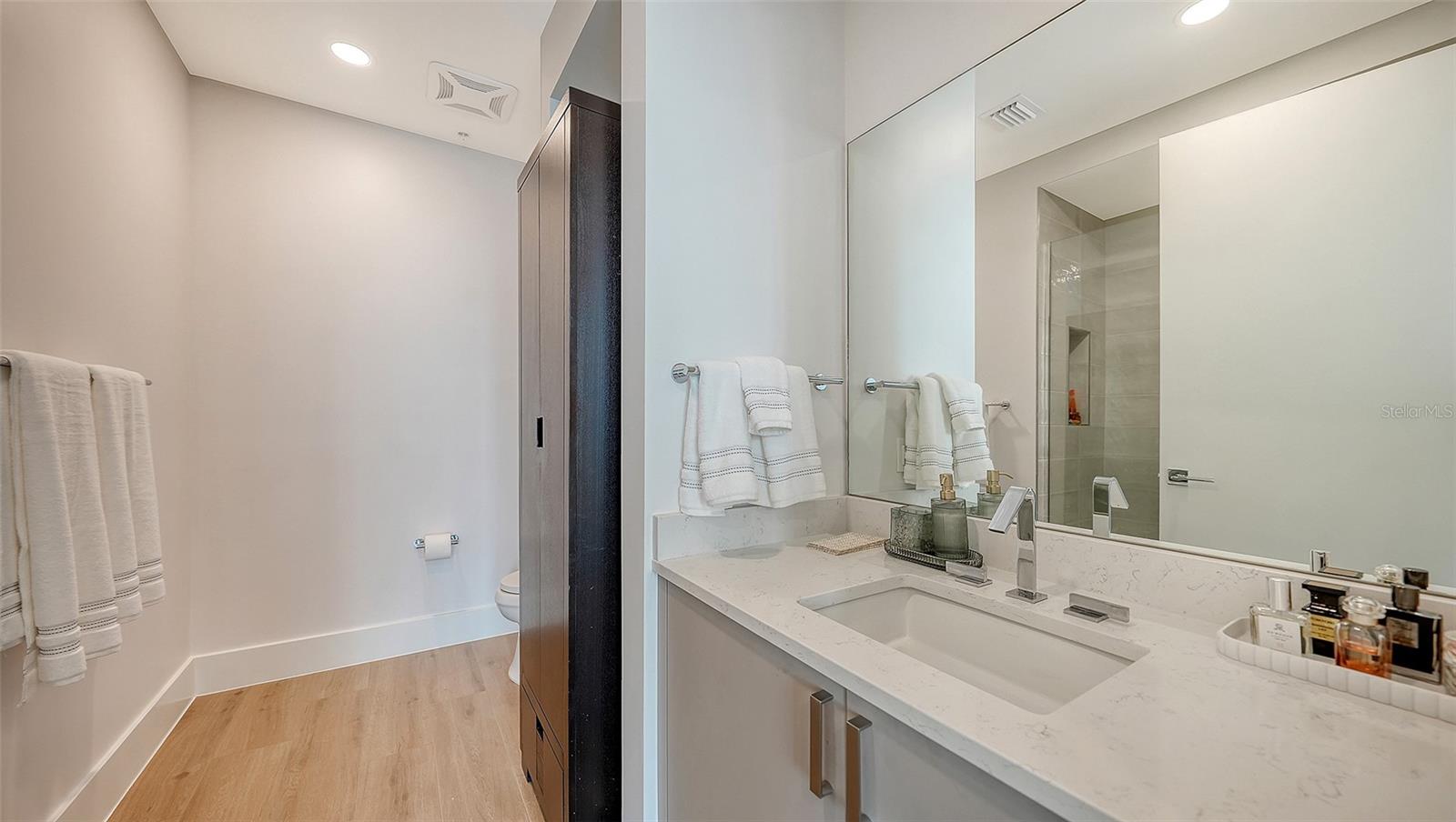 A4675649 Property Photo