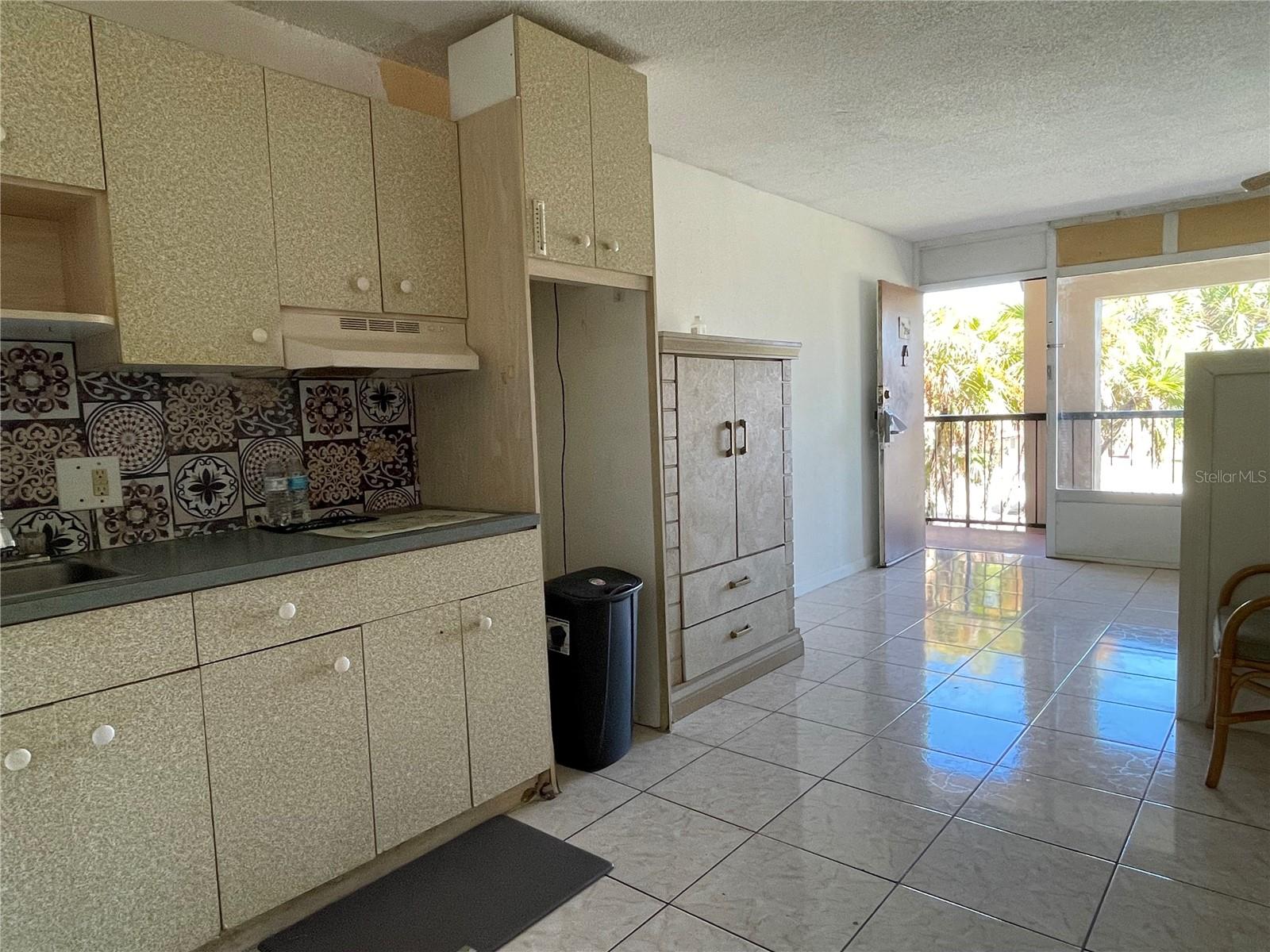 P4937319 Property Photo