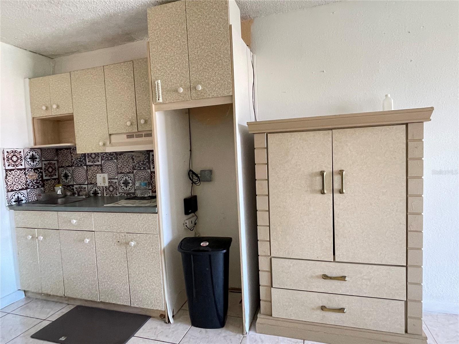 P4937319 Property Photo