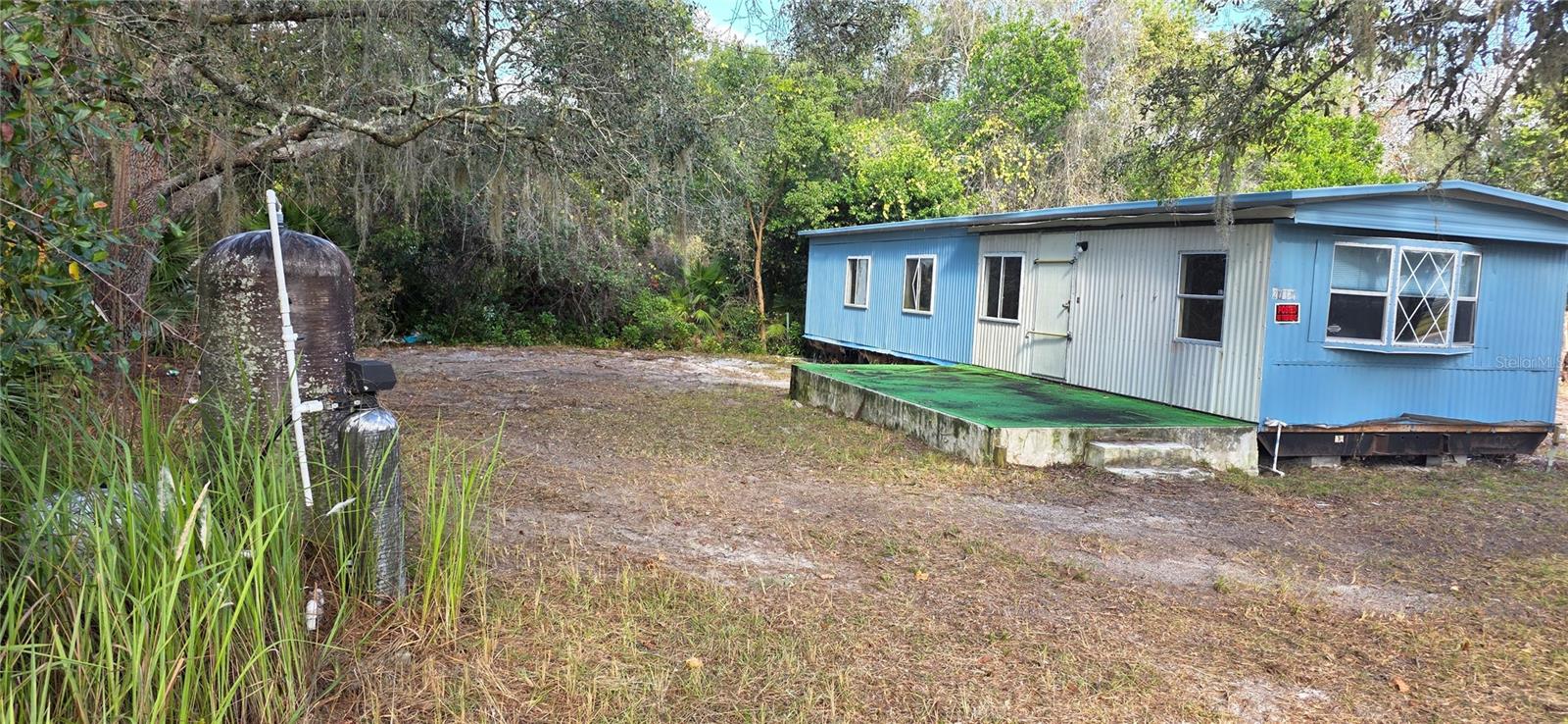 V4946367 Property Photo