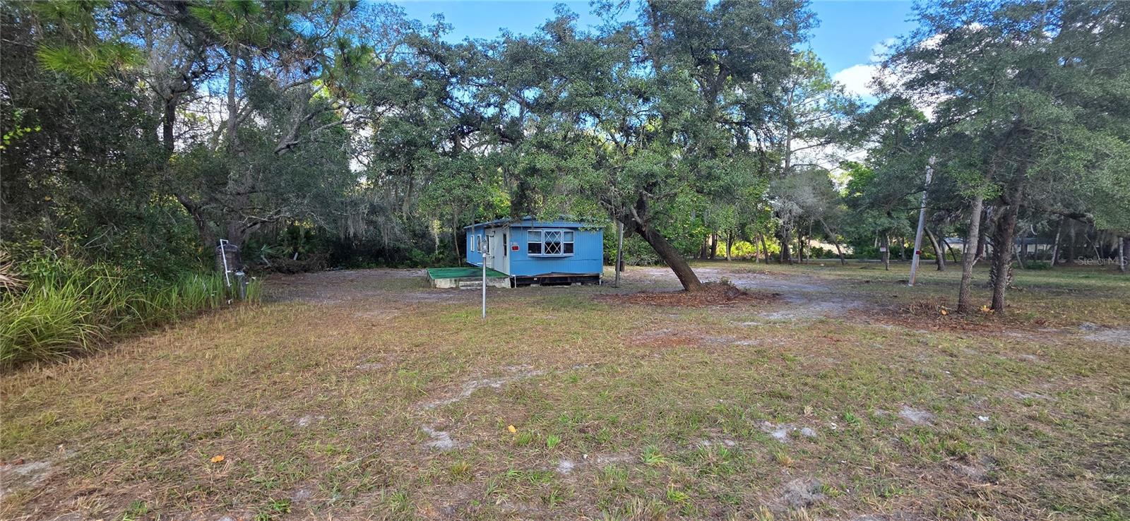 V4946367 Property Photo