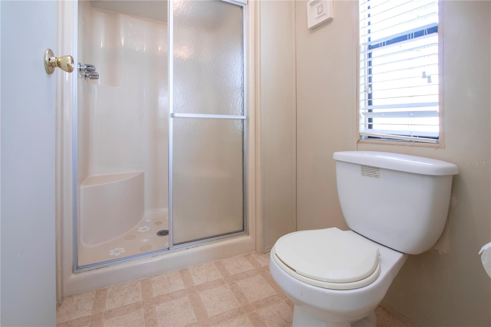 TB8457444 Property Photo