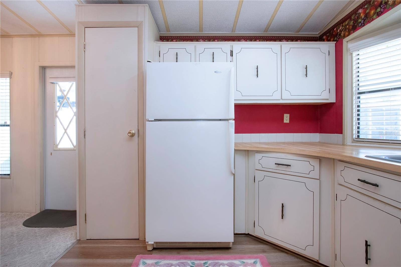 TB8457444 Property Photo