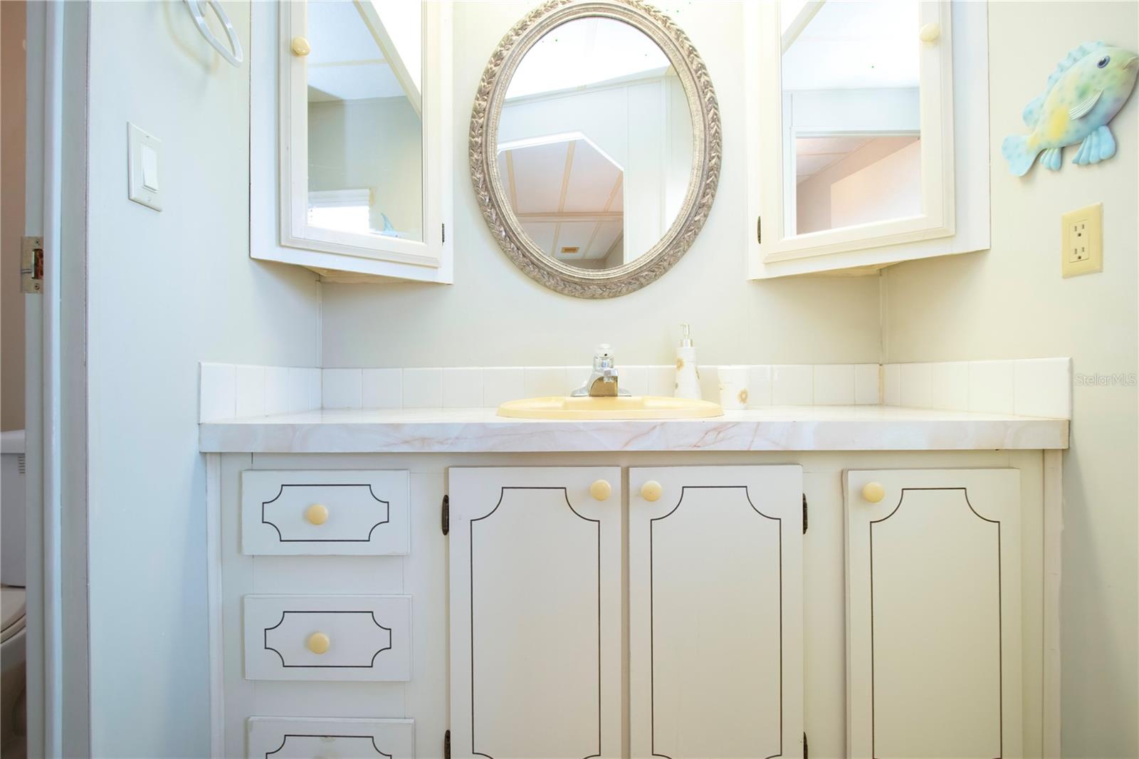 TB8457444 Property Photo