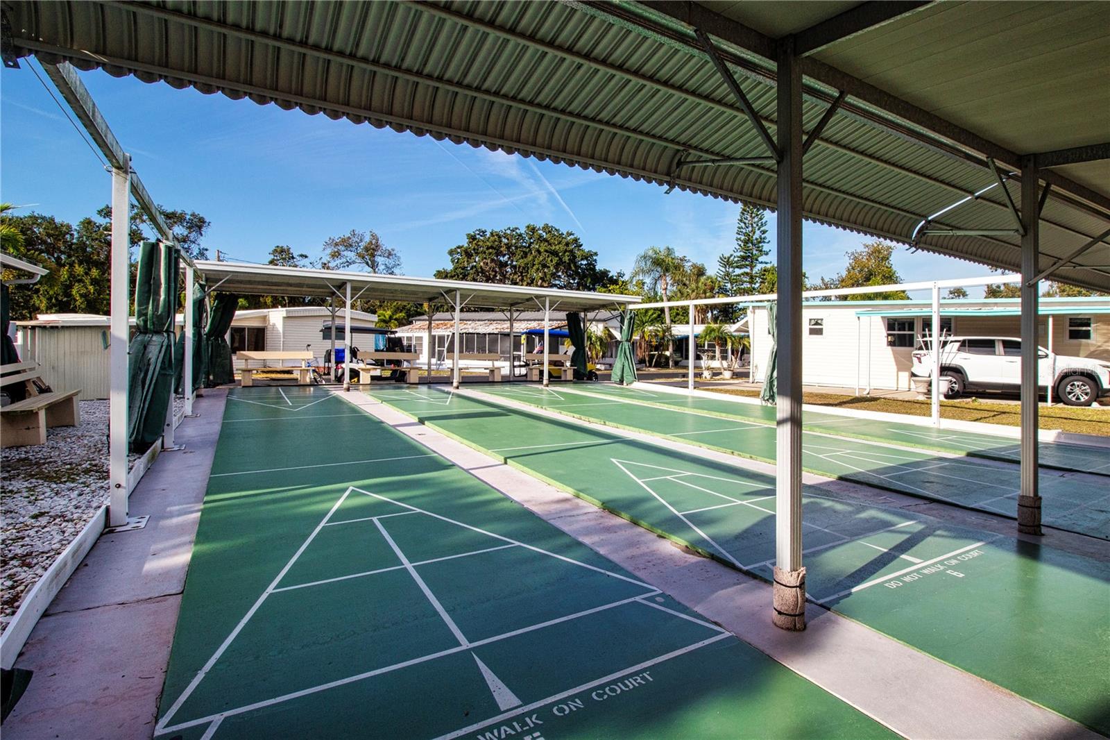 TB8457444 Property Photo