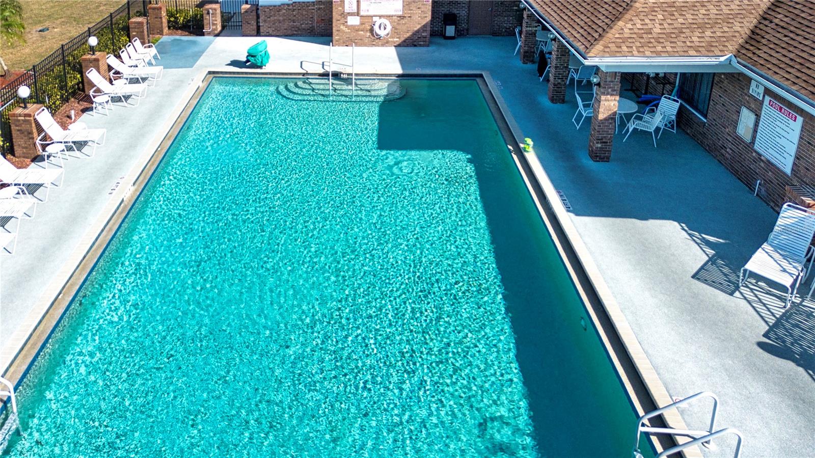 TB8457444 Property Photo