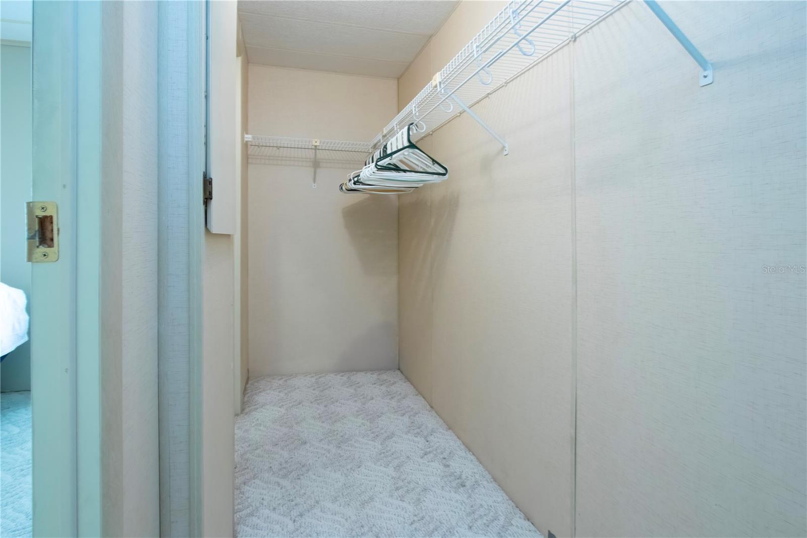 TB8457444 Property Photo