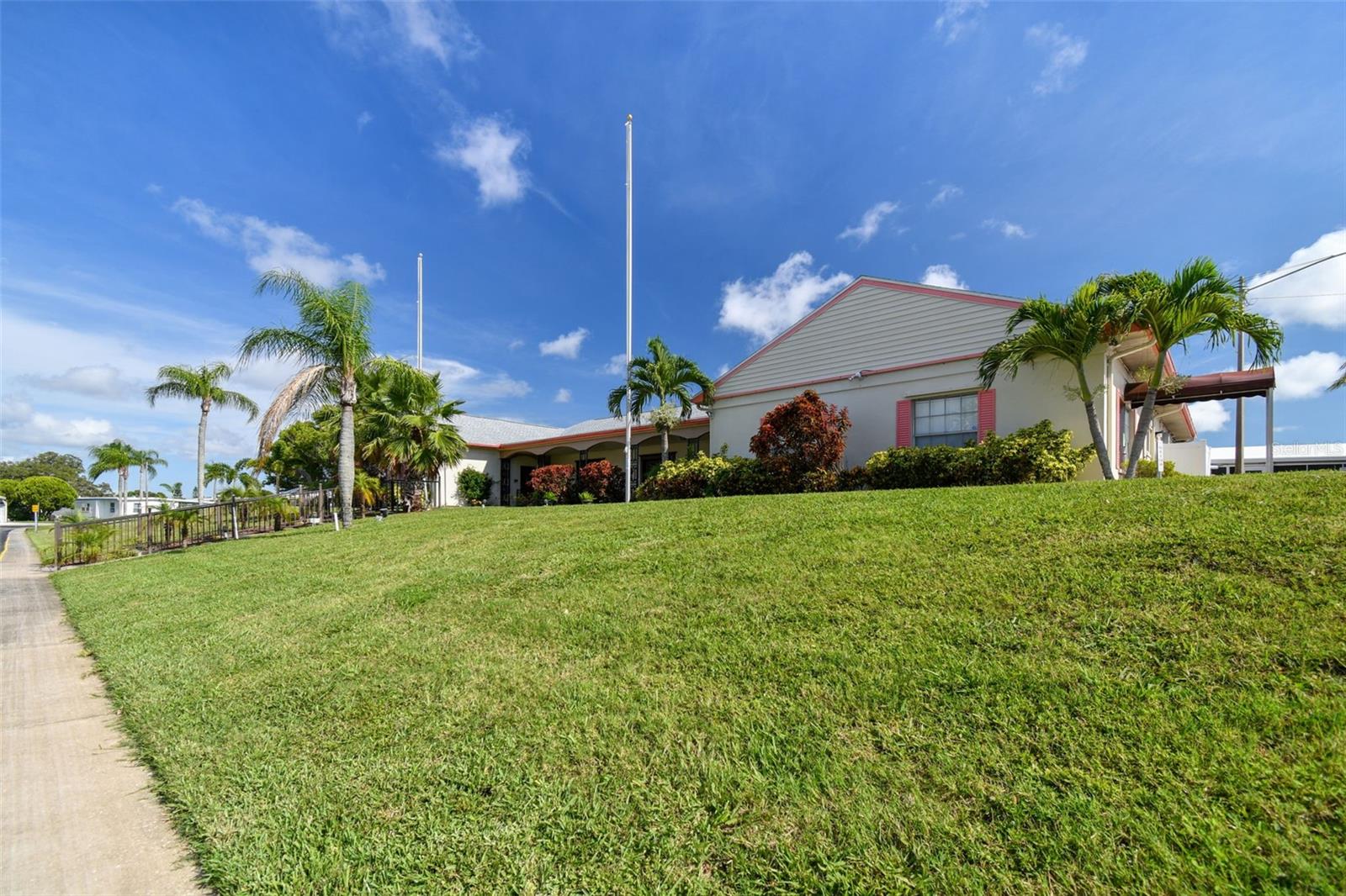 TB8457451 Property Photo