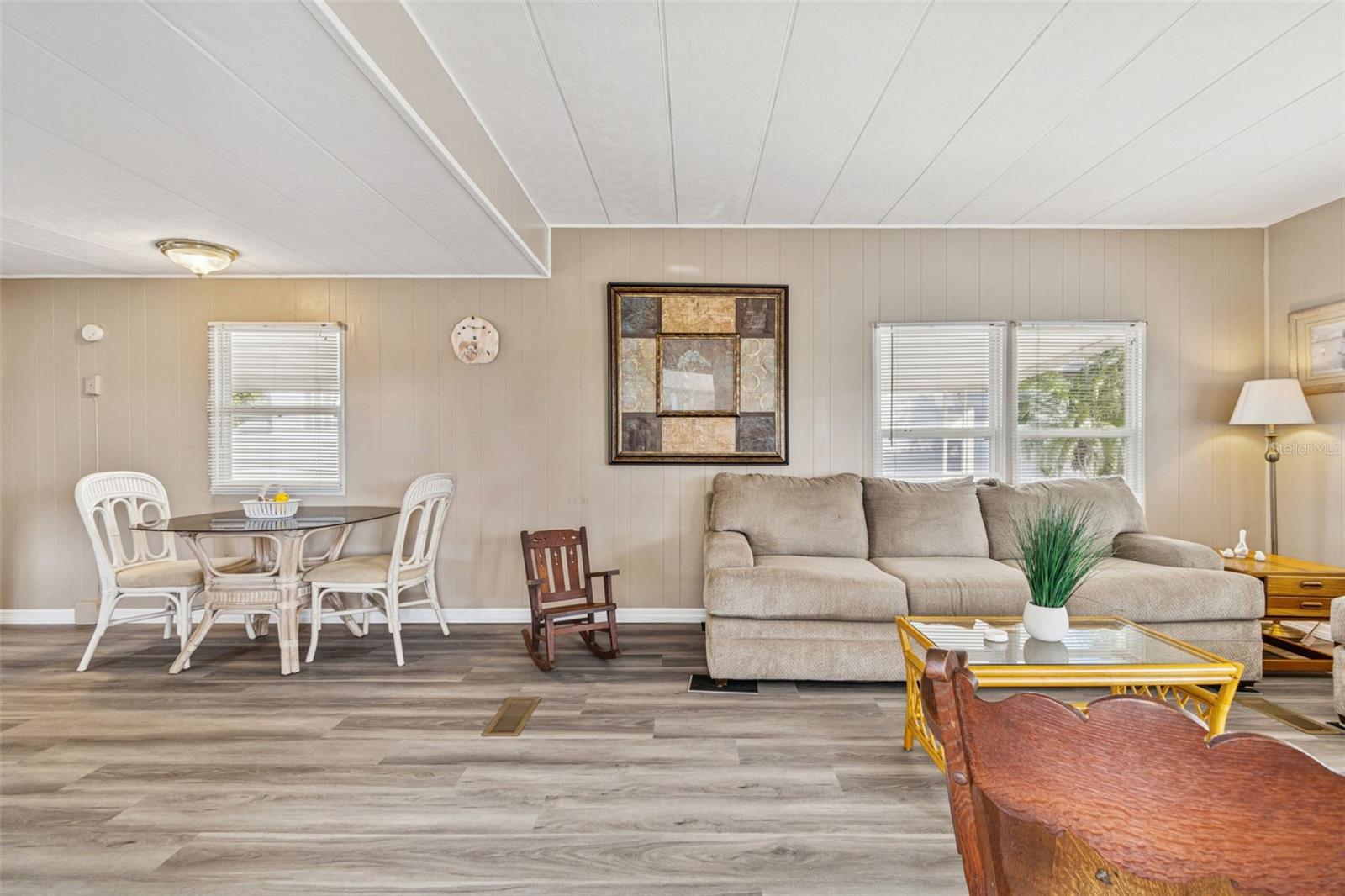 TB8457451 Property Photo