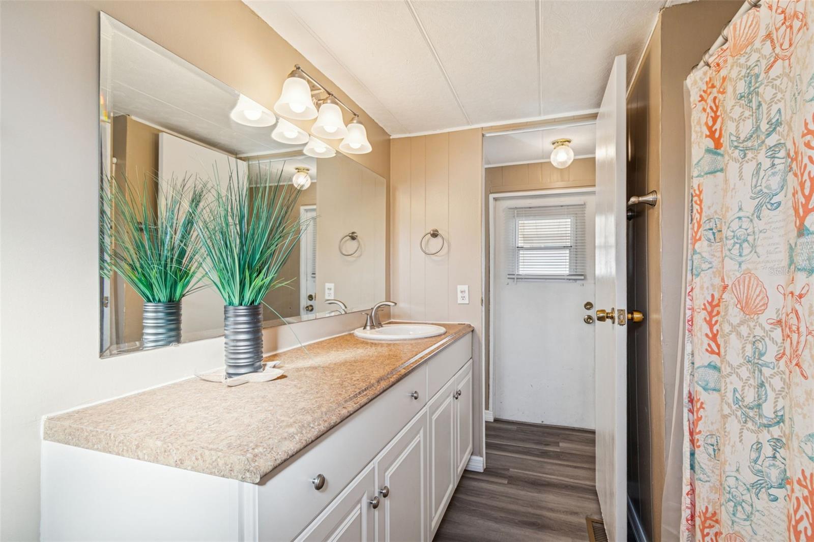 TB8457451 Property Photo