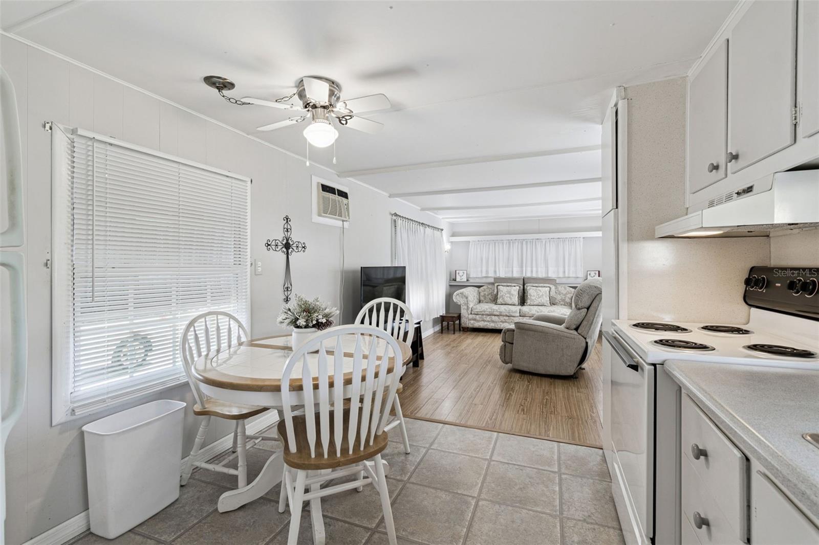 TB8457460 Property Photo