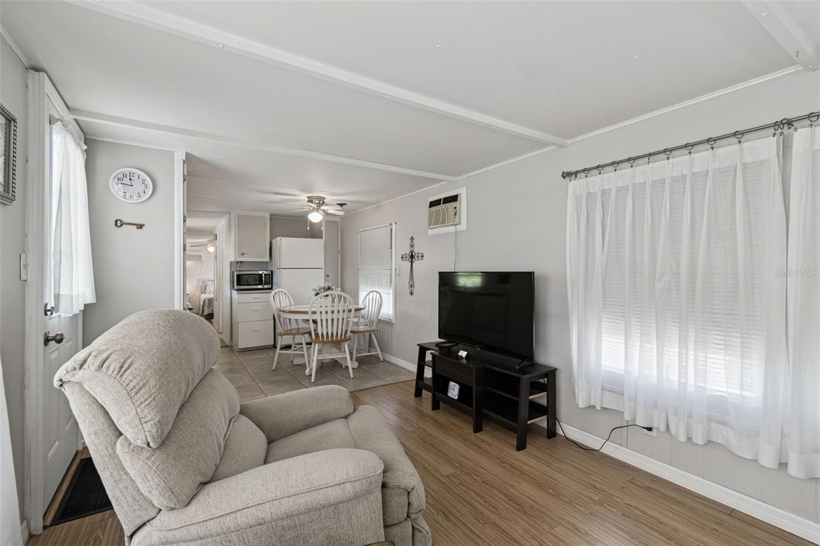 TB8457460 Property Photo