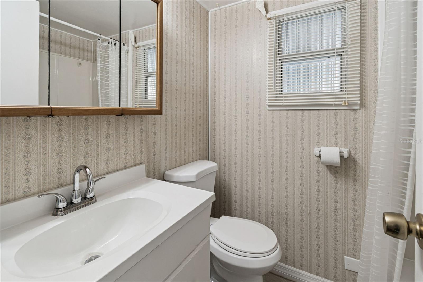 TB8457460 Property Photo