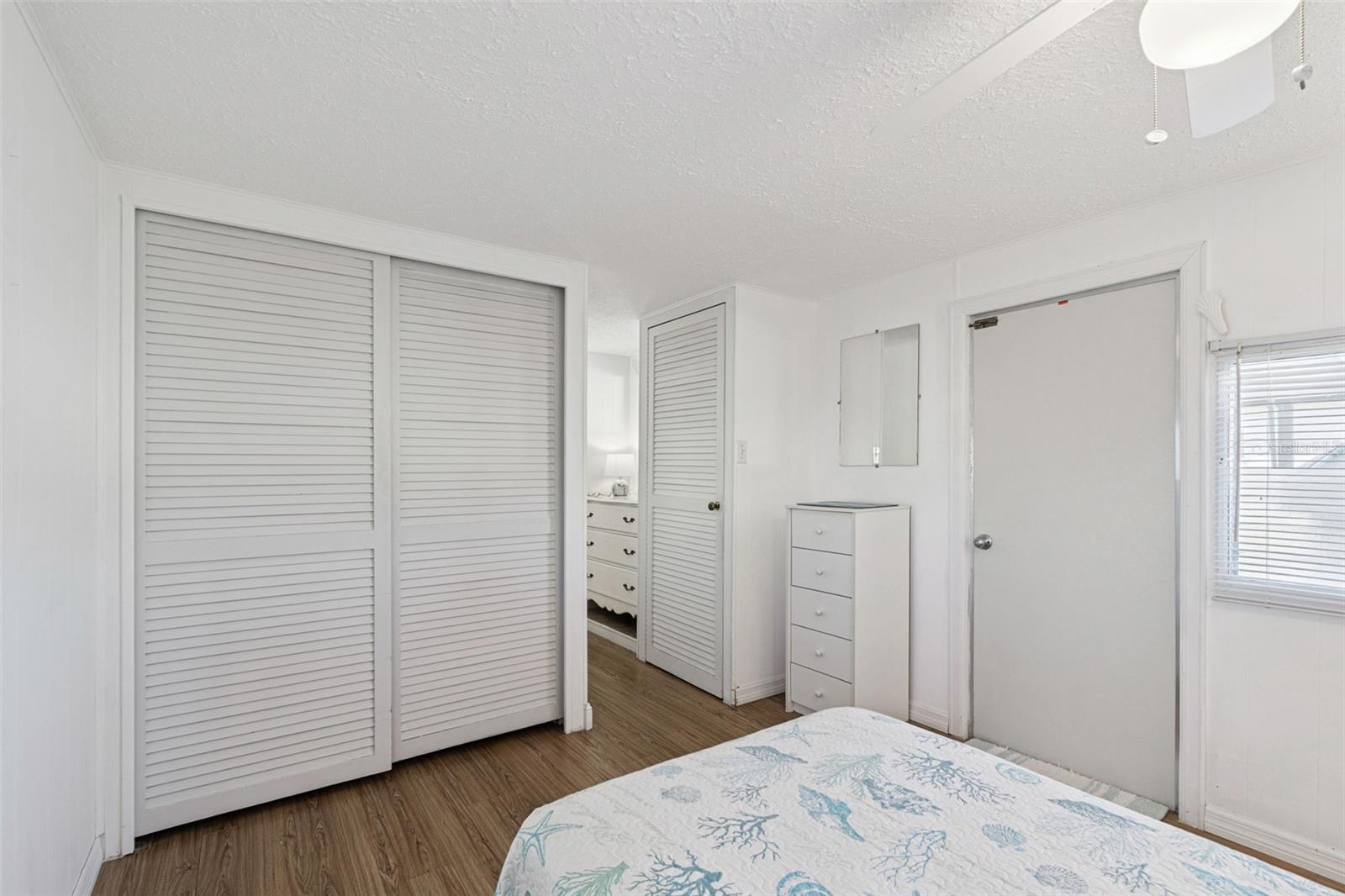 TB8457460 Property Photo