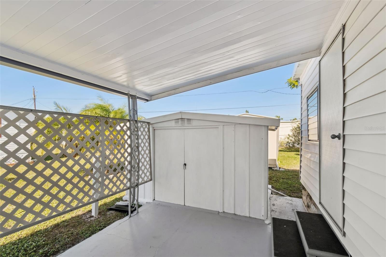 TB8457460 Property Photo