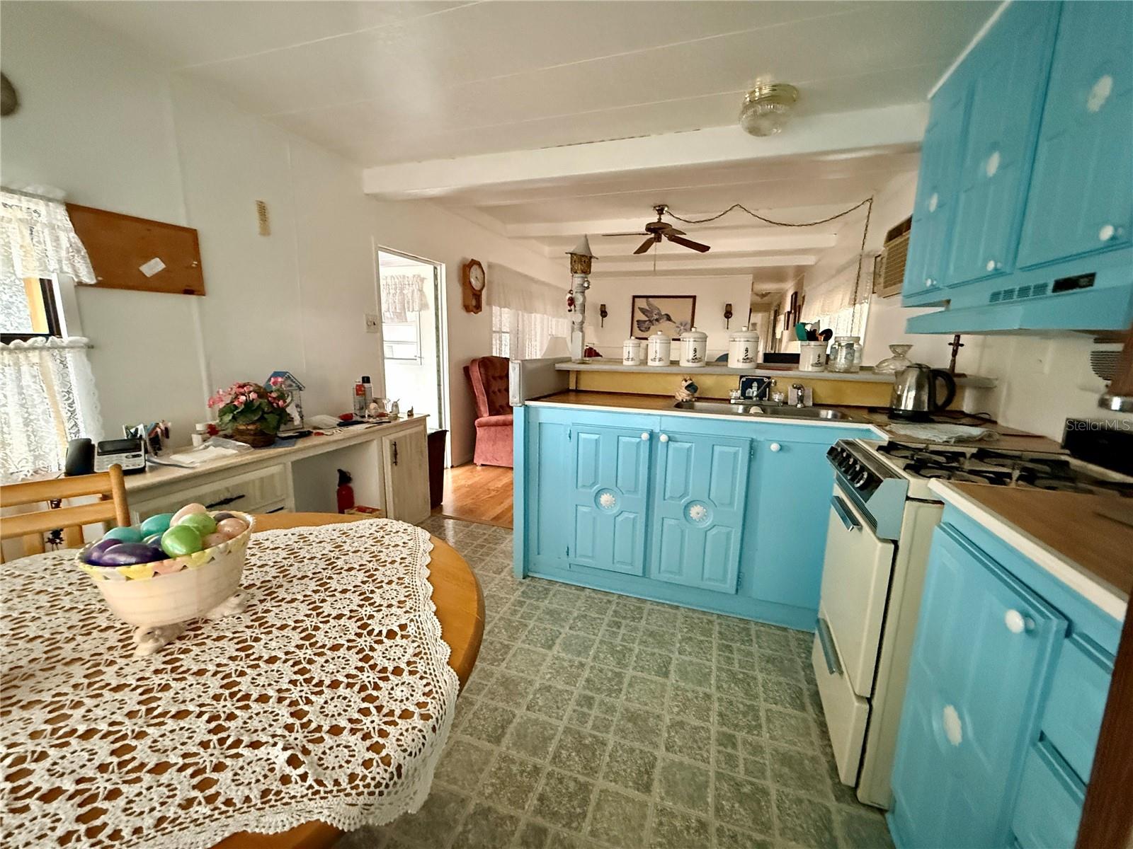 TB8457480 Property Photo