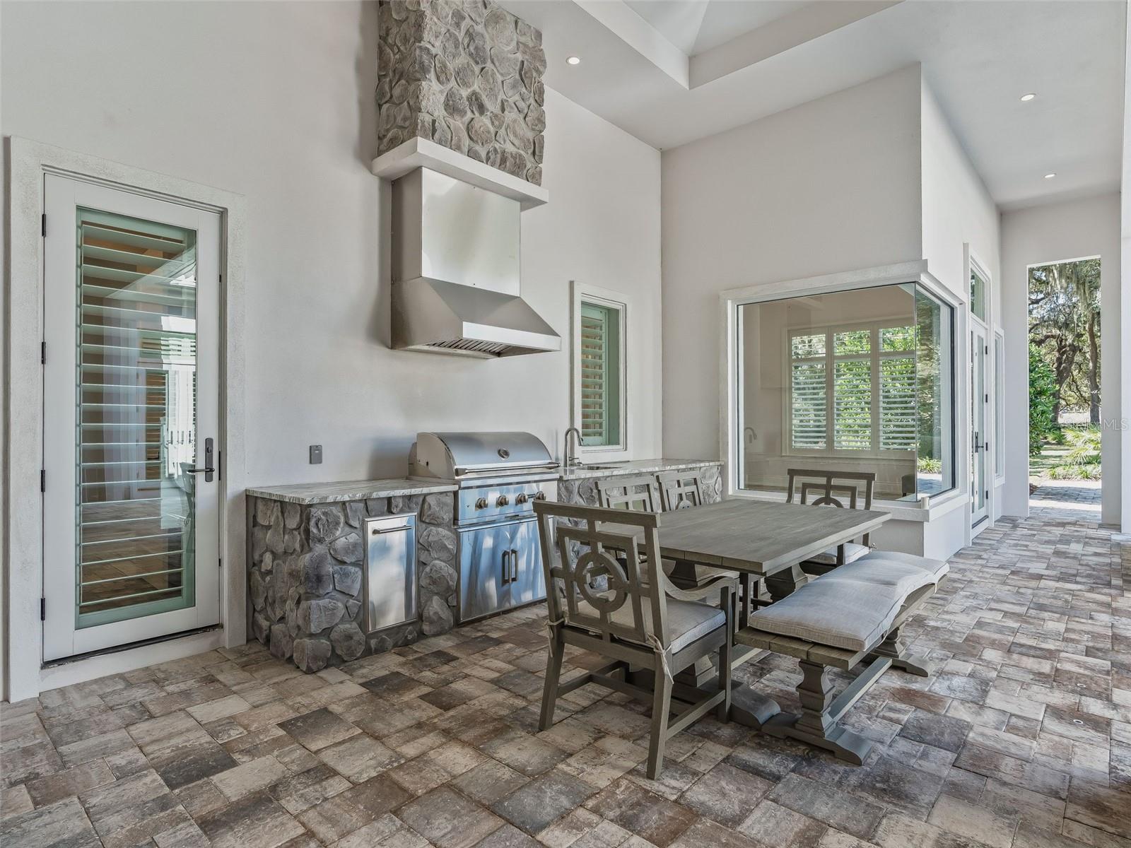 OM715304 Property Photo