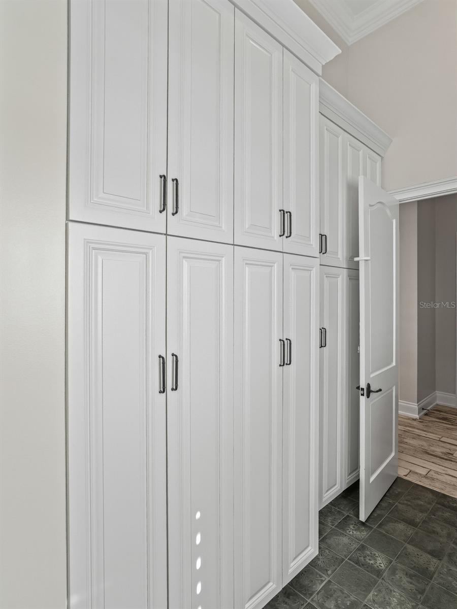 OM715304 Property Photo