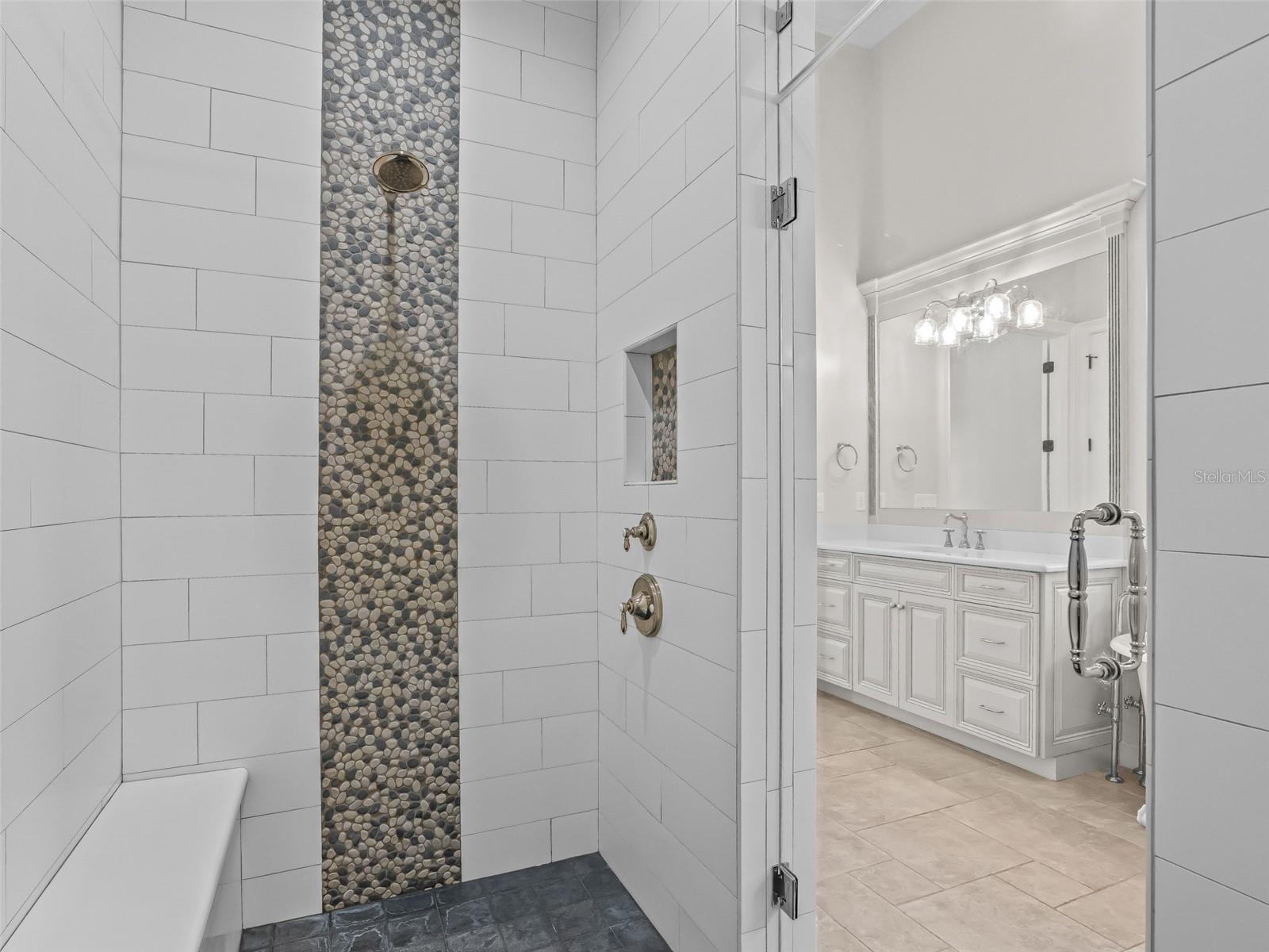 OM715304 Property Photo