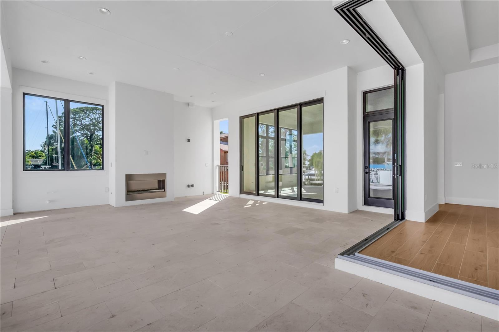 A4675672 Property Photo