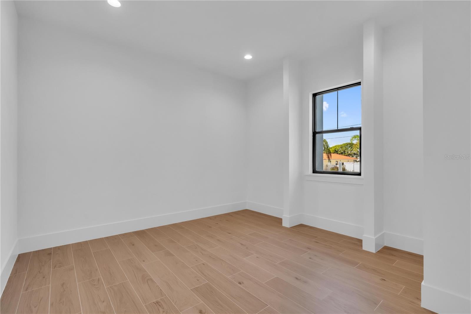 A4675672 Property Photo