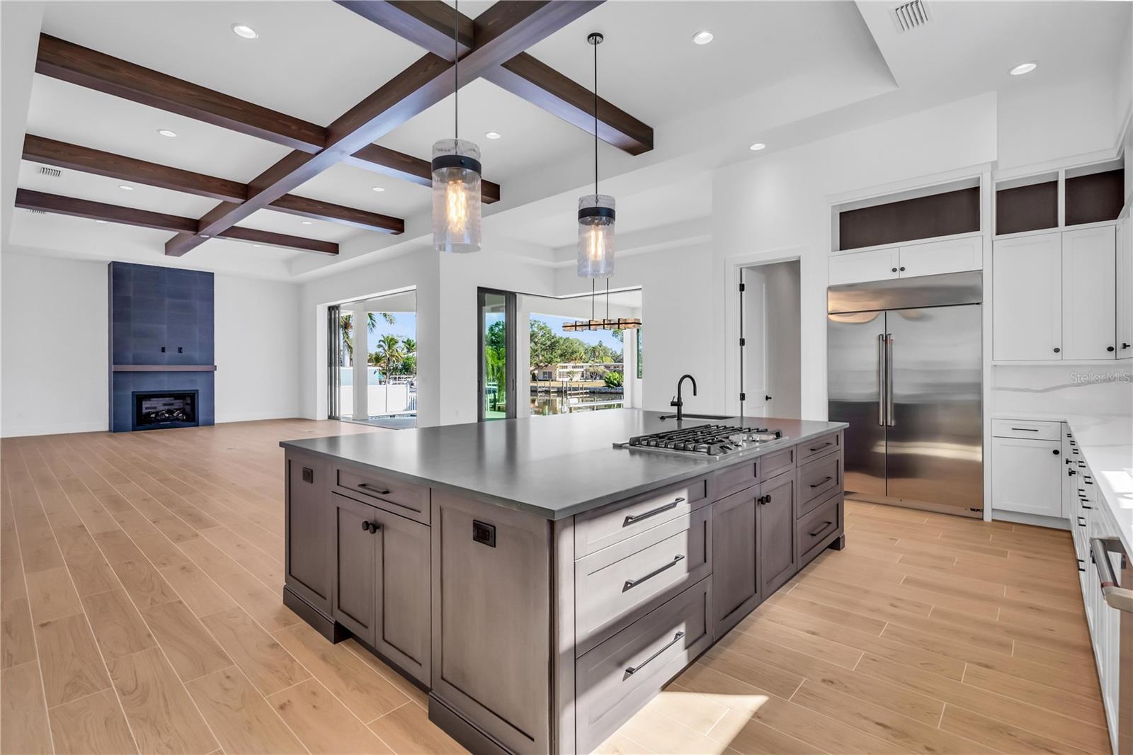 A4675672 Property Photo