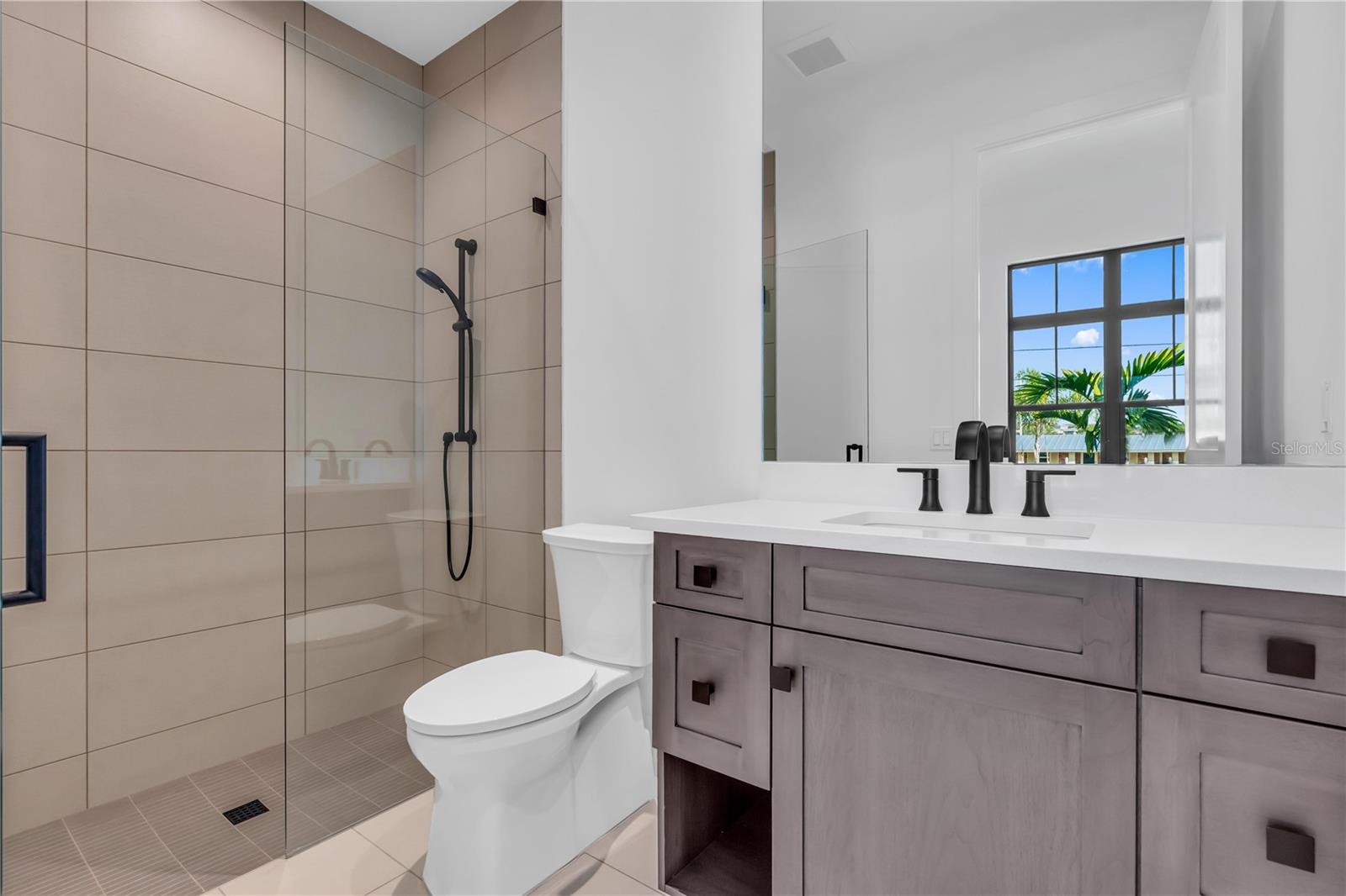 A4675672 Property Photo