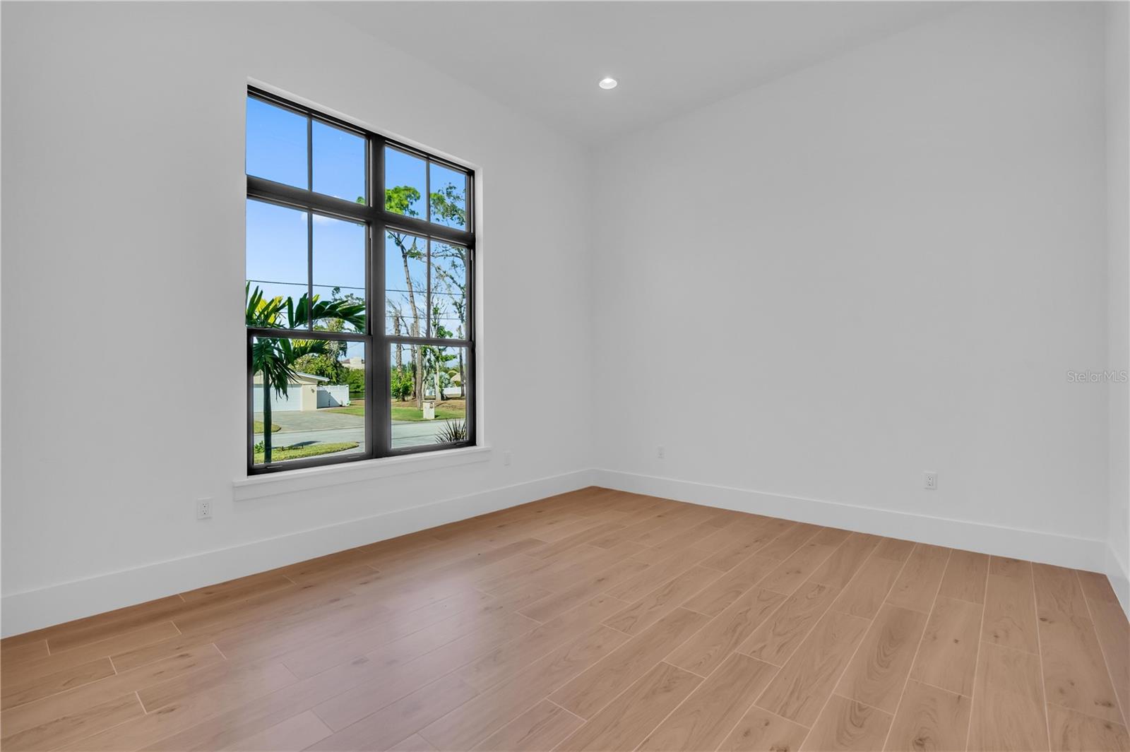 A4675672 Property Photo