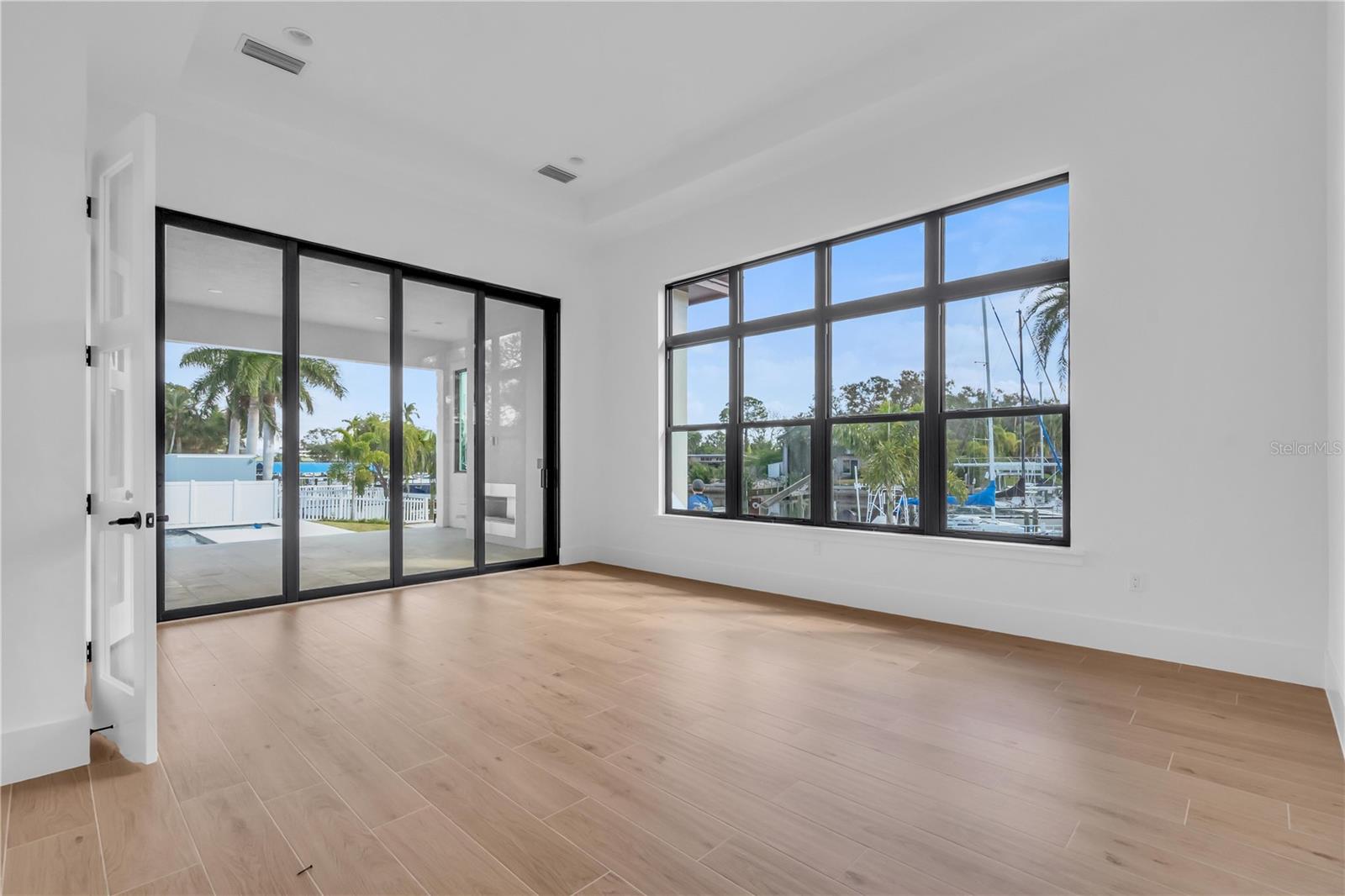 A4675672 Property Photo