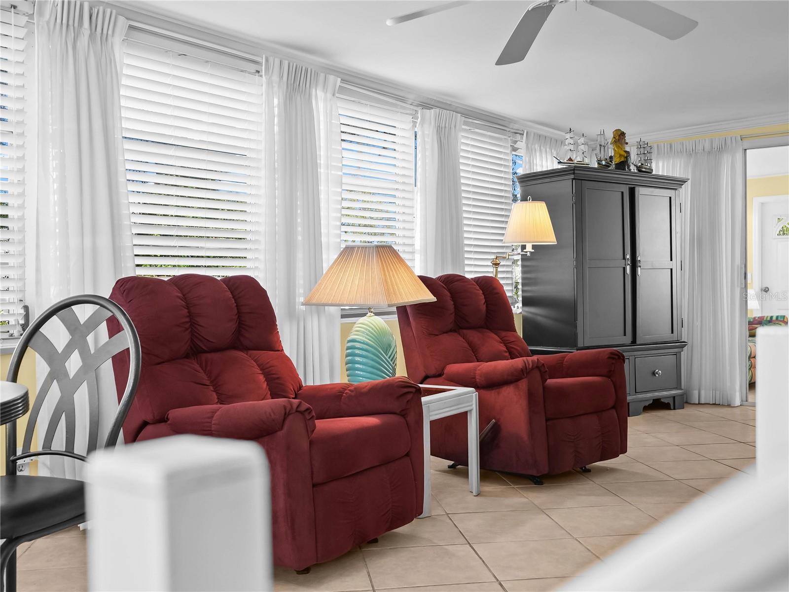 K4903175 Property Photo