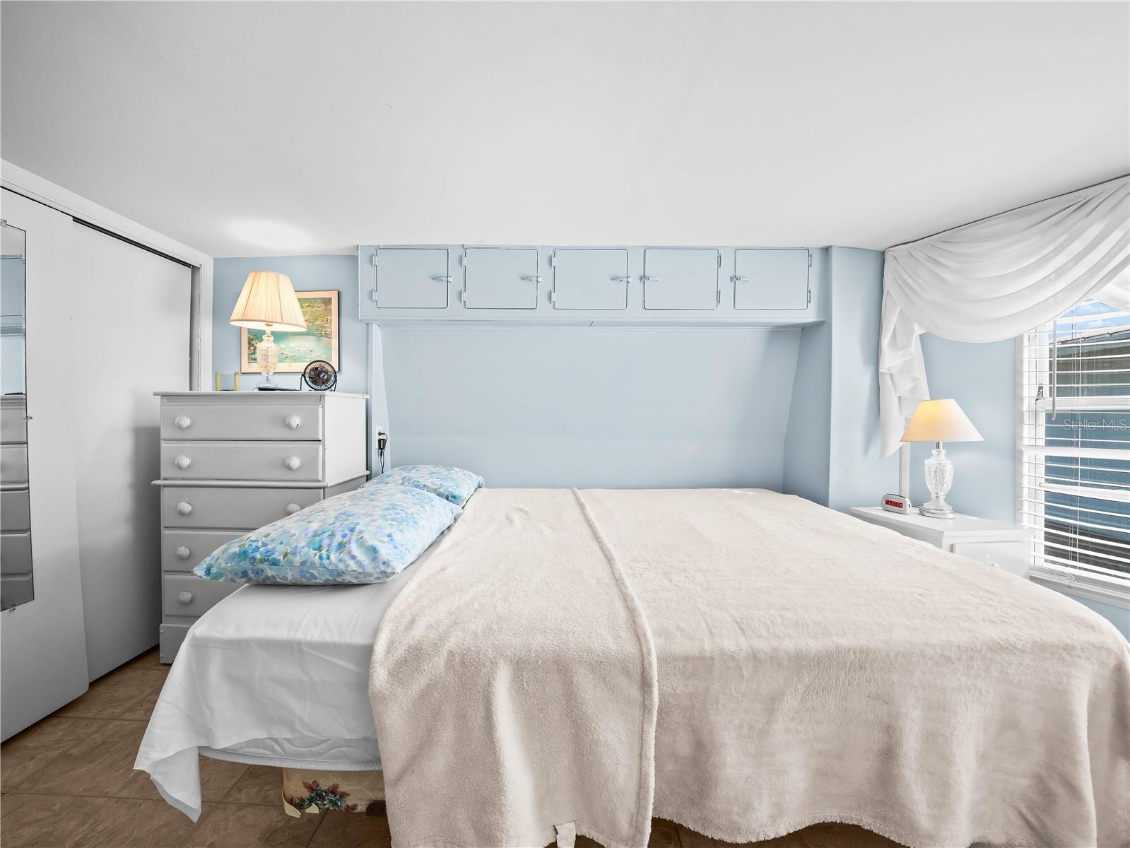 K4903175 Property Photo