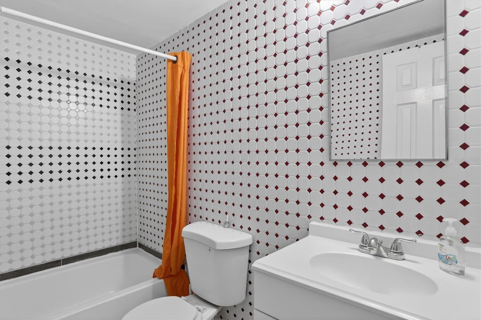 TB8457495 Property Photo