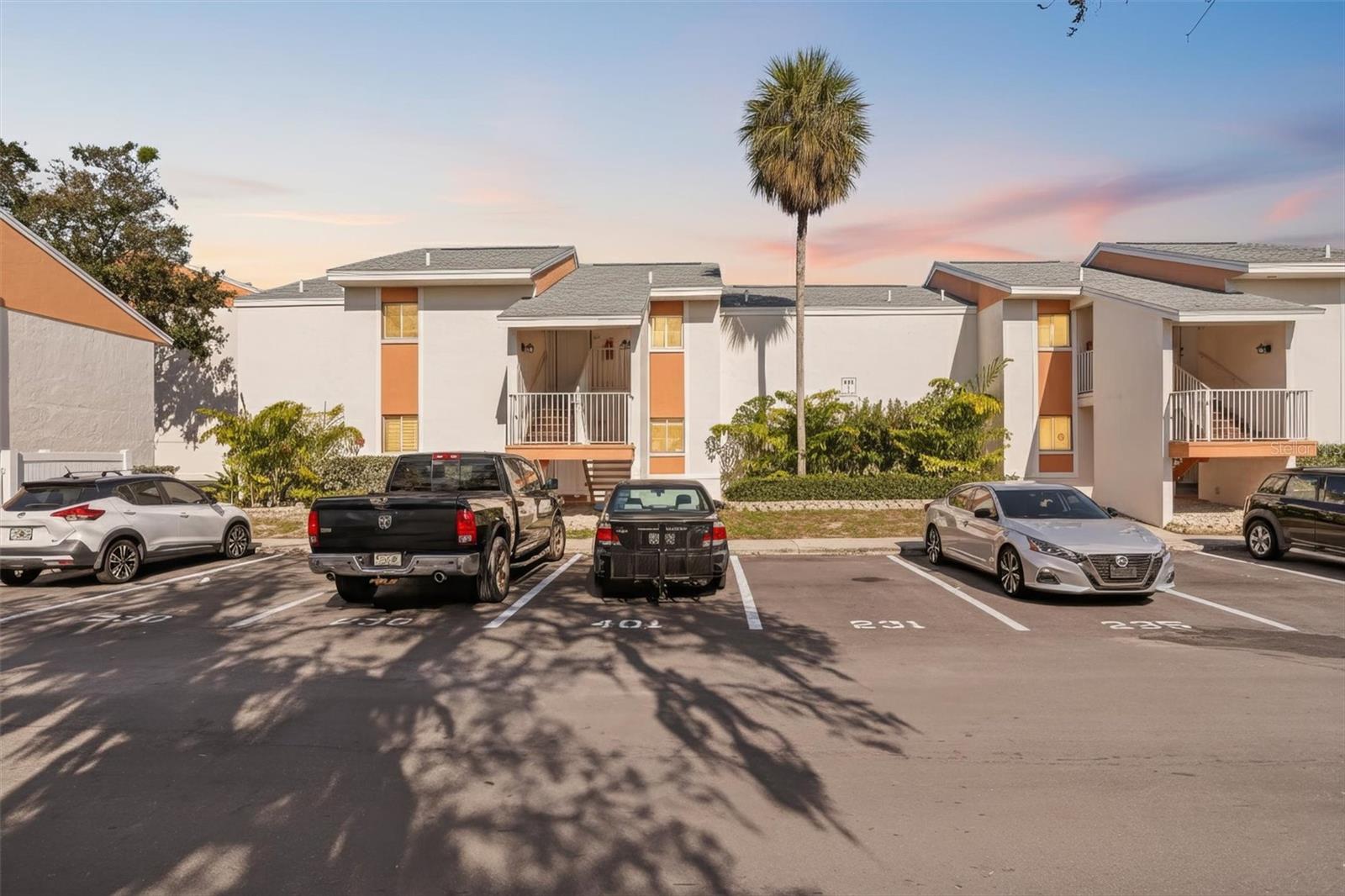 TB8457495 Property Photo