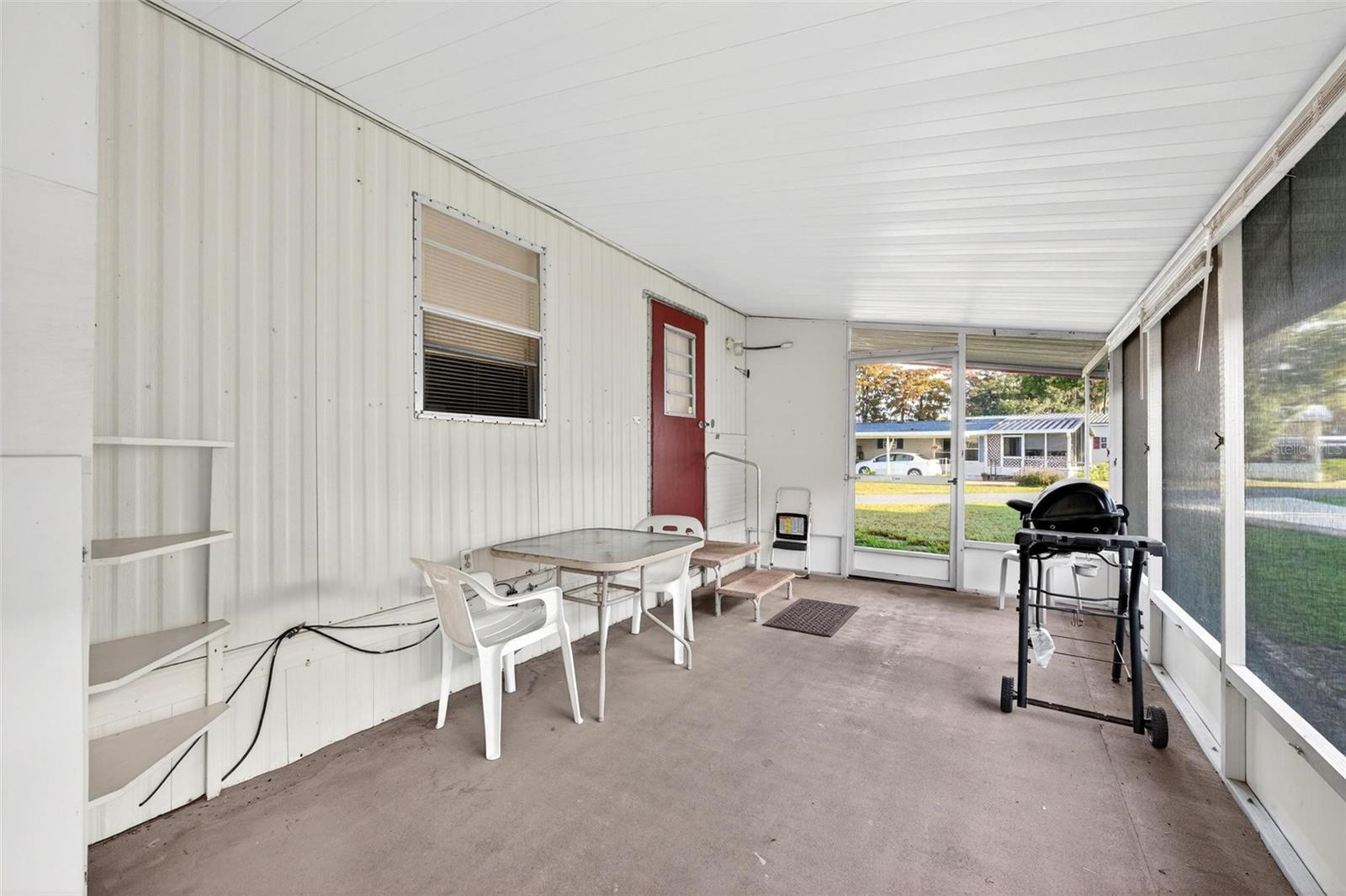 V4946373 Property Photo