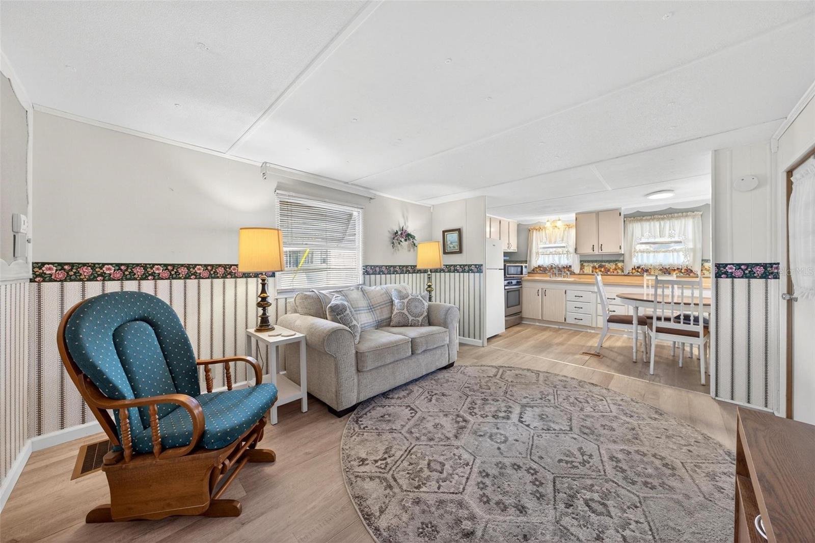 V4946373 Property Photo