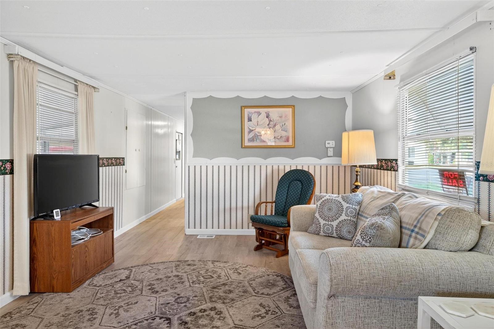 V4946373 Property Photo