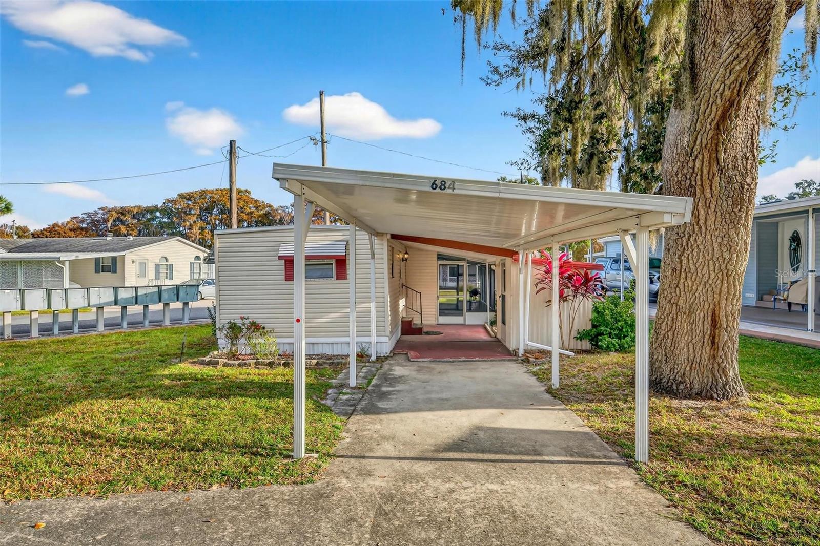 V4946373 Property Photo