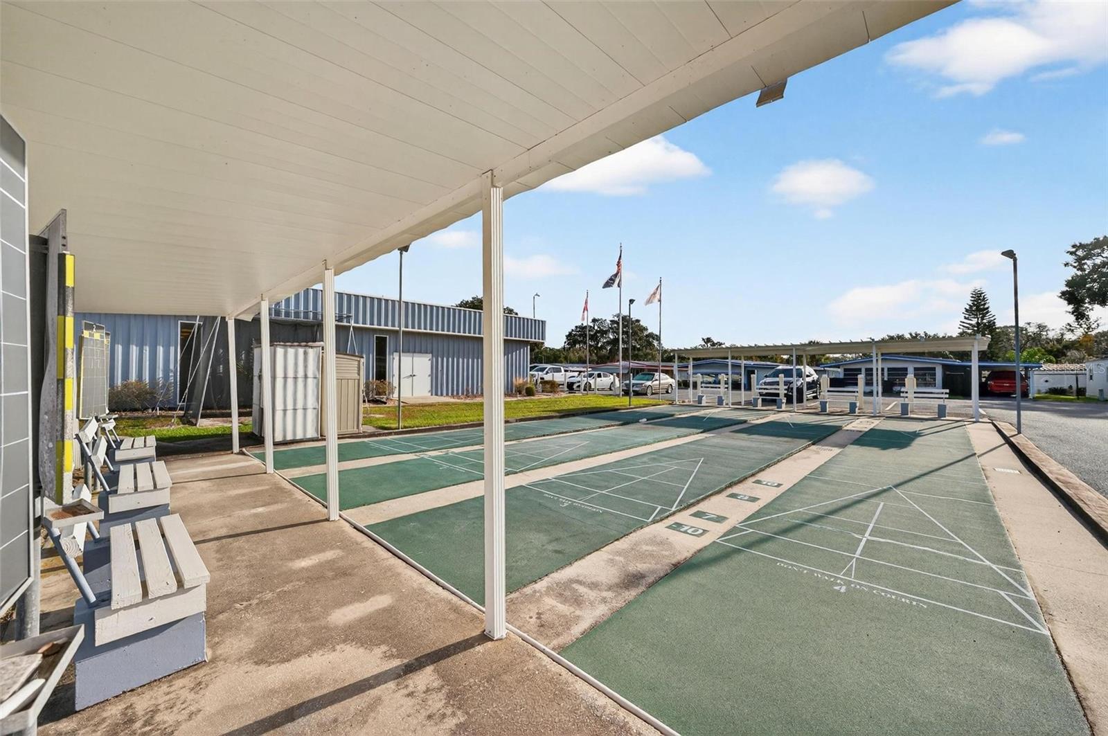 V4946373 Property Photo