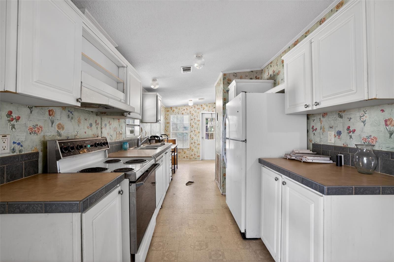 O6368305 Property Photo